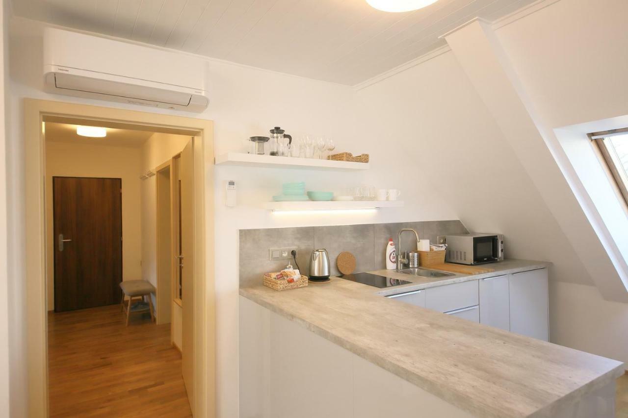 Expat House *