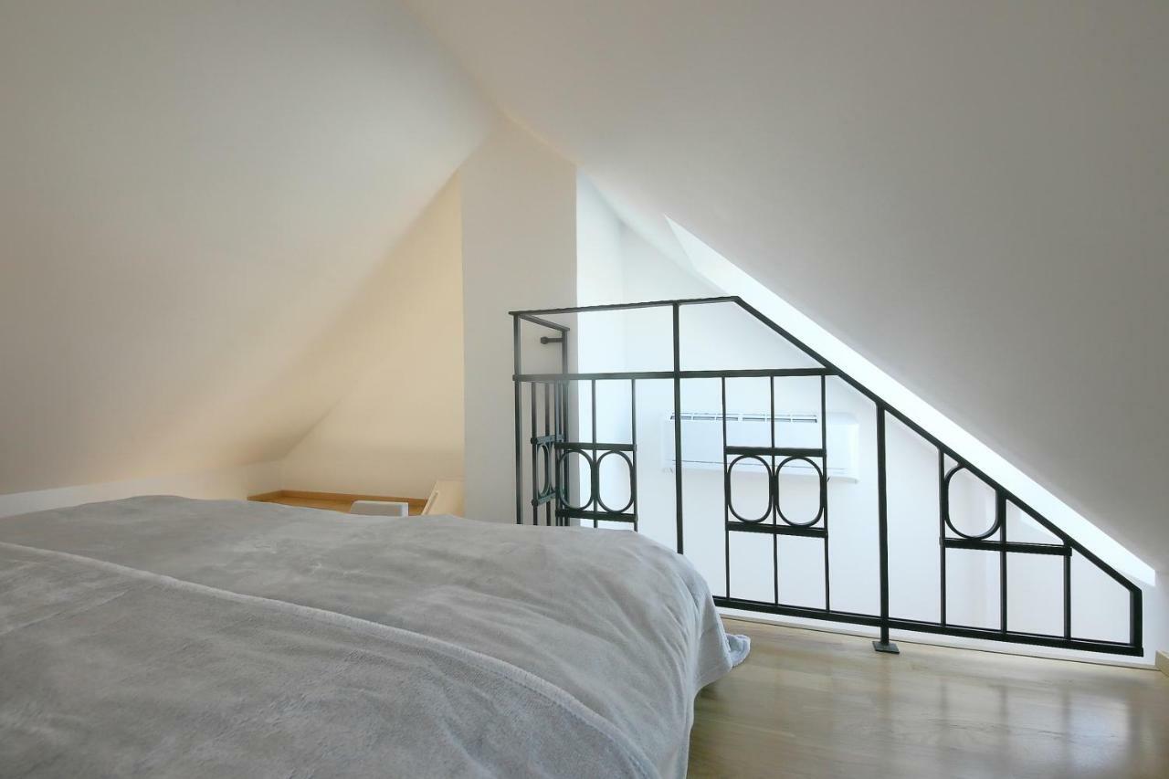Expat House * Prag