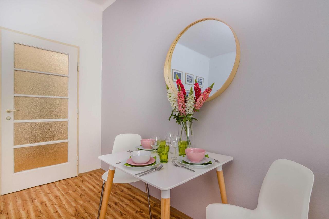Apartment In Charles Bridge 1km By Michal&friends