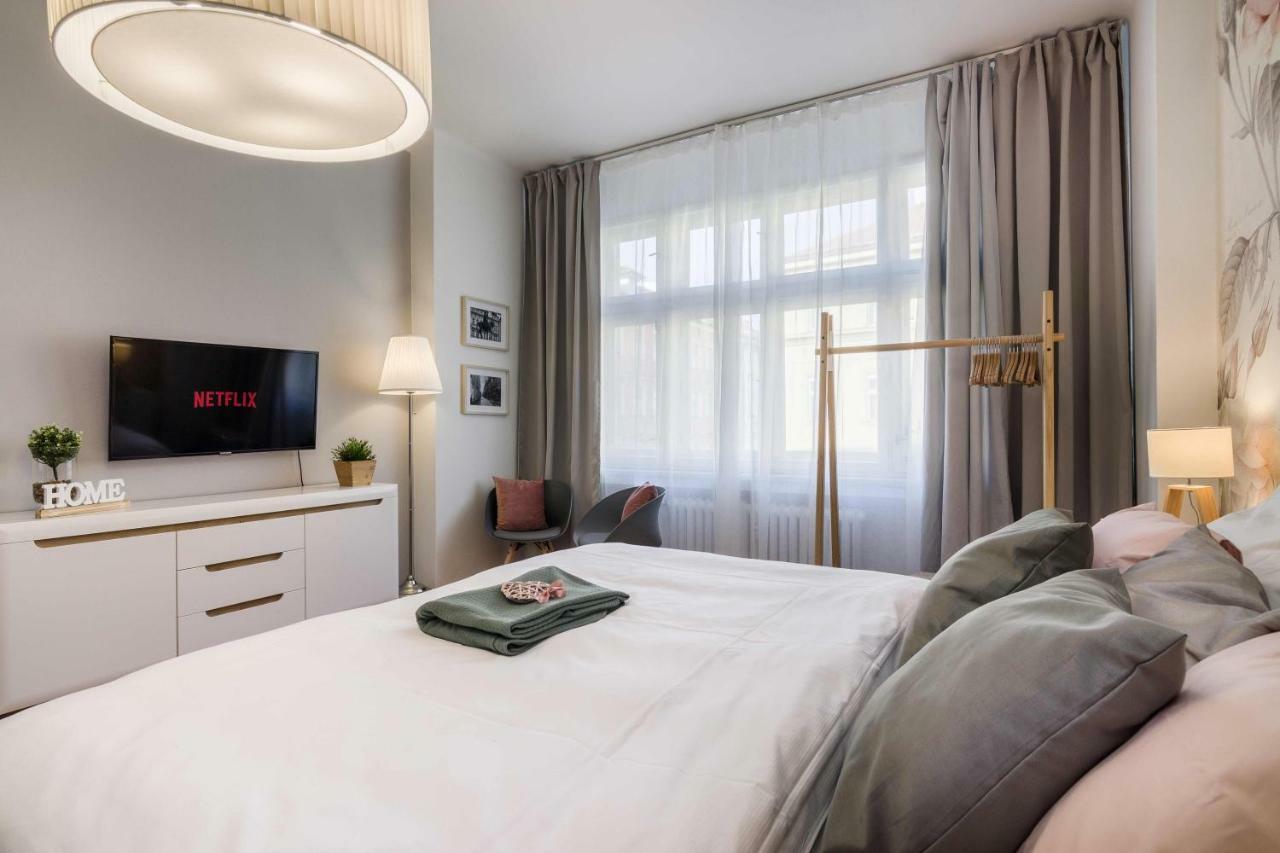 Apartment In Charles Bridge 1km By Michal&friends *