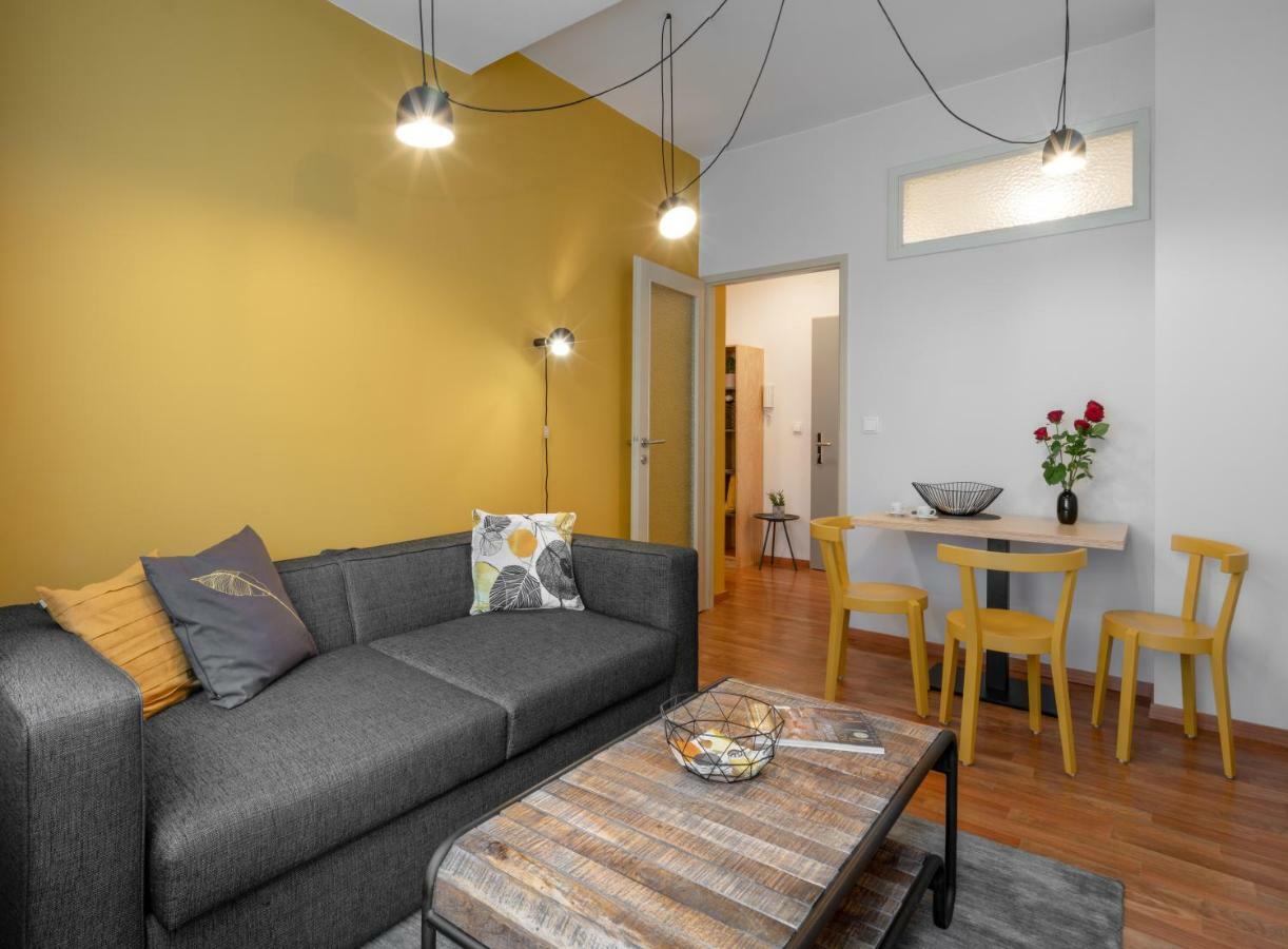 Apartment Leaf By Adrez
