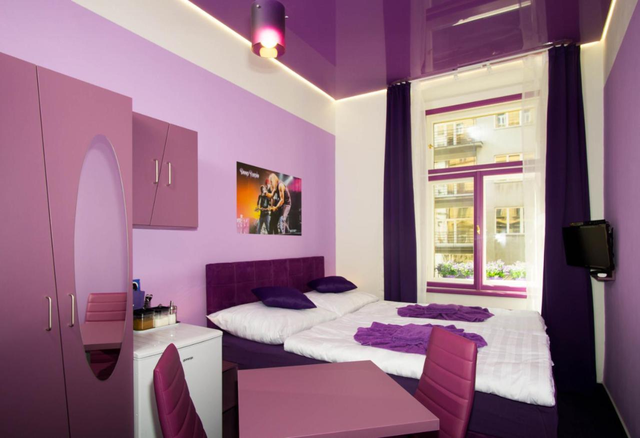 Apartment Colours - Your 7 Colour Experience In Centre Of Prag