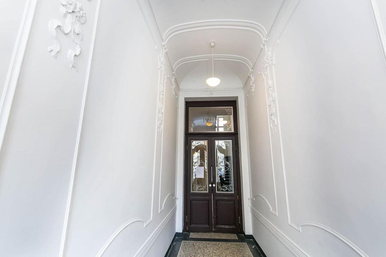 Apartment Salvator Church Great Prag
