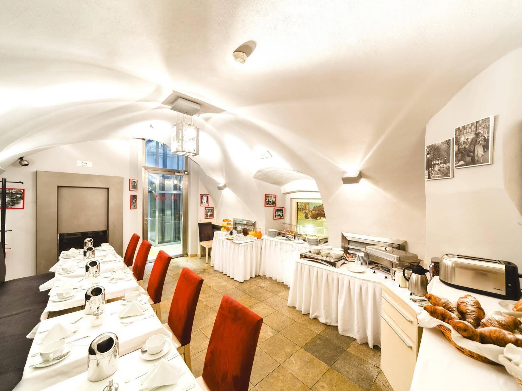 Hotell The Golden Wheel 4*