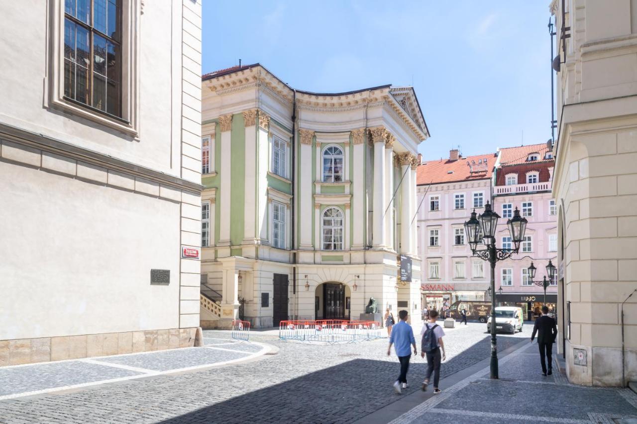 Quiet In The Heart Of Old Town Centre Apartment *