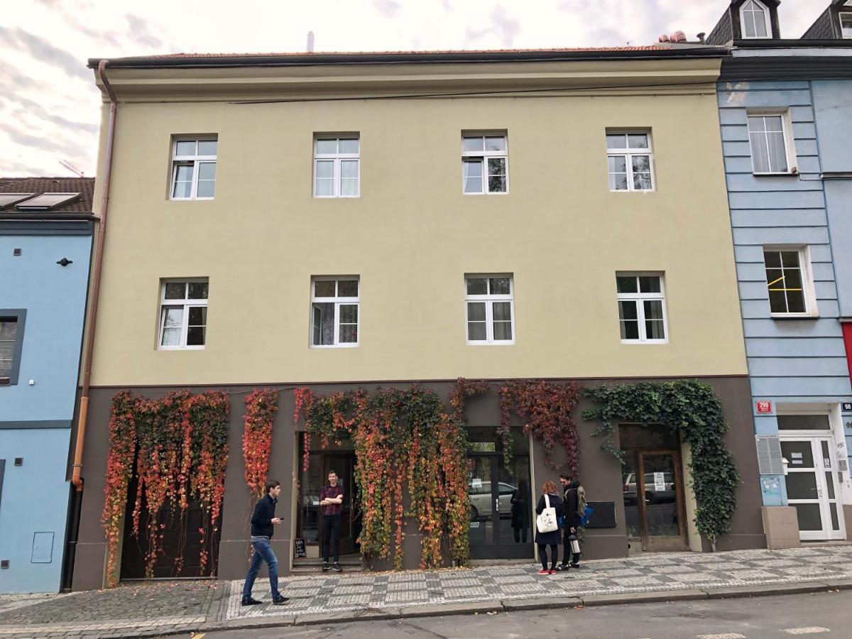 Guest house Family Lorenz & Coffee House Prague