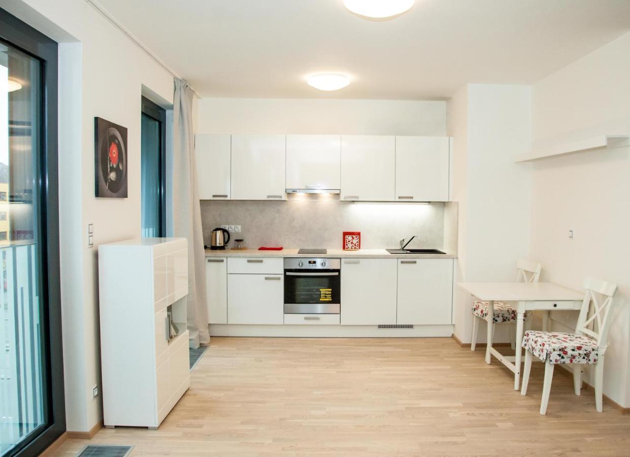 006 Angel Apartment *