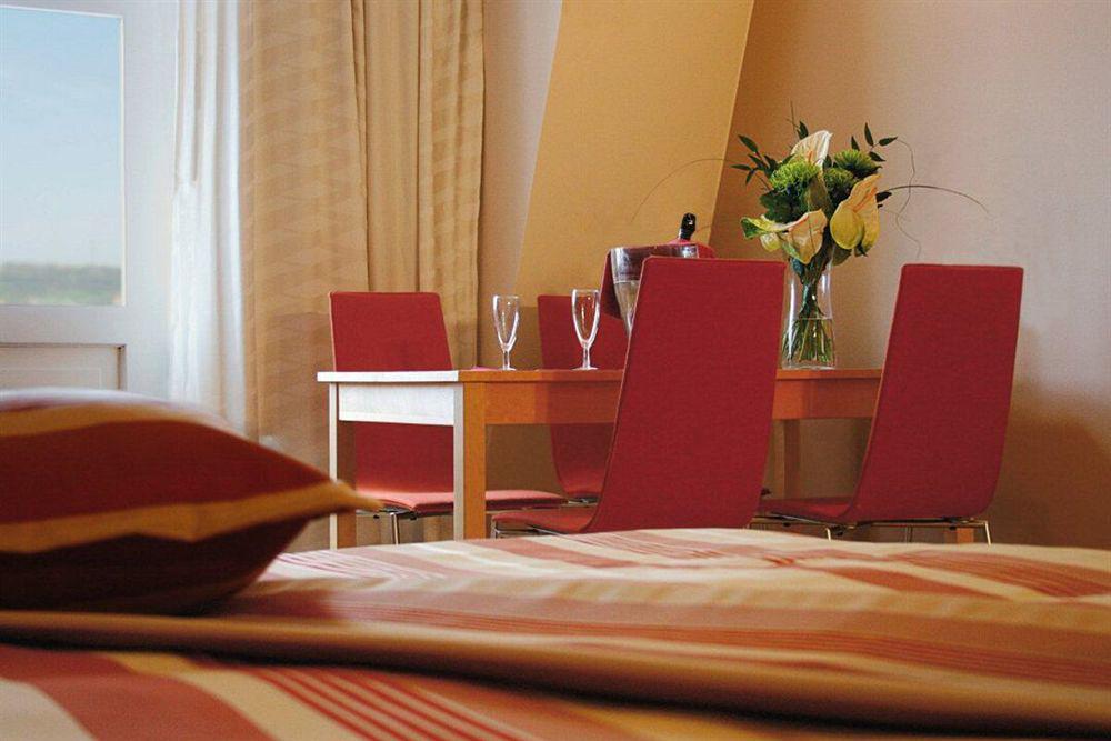 Ea Julis Hotell 4*