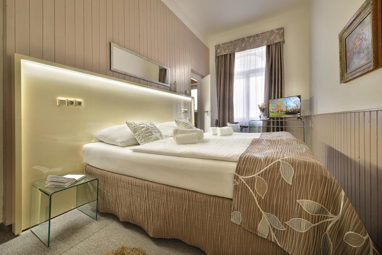Hotell Anette 3*