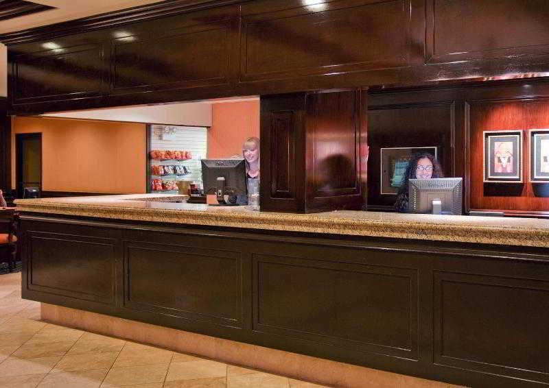 Amadeus Hotel 3*