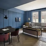 Maximilian Hotel
