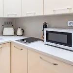 Cozy&Quiet Apartment With A/C In City Centre