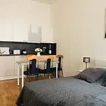 Modern Cozy Apartment In Central Prague