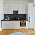Deluxe Apartment In New Town By Prague Days