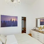Old Town Royal Apartment With Giant Terrace