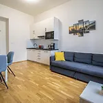 Stylish Apartment In Prague Best Gastronomic Area