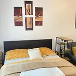Byt Ve Vrsovicich K Pronajmuti - Cozy Apartment Vrsovice