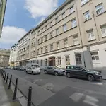 Stylish Apartment 5 Minutes Walk From City Center