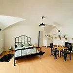 Studio Nicolas II Prague