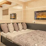 Wellness Studio! Finnish Sauna, Whirlpool, Gym & More!