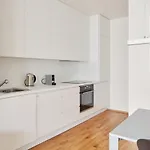 Prague Days - Designer Condo - Trendy Neighborhood