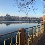 Anenska By Charles Bridge 1