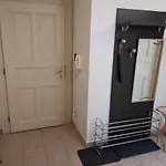 Quiet Apartment In Prague Center