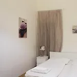 Modern Apartment Ve Smeckach 28