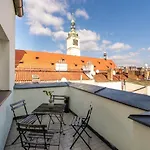 Stupartska - Tyn Church View Residence With Terrace