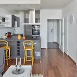 Prague Days - Bright Interior - Free Parking - Spacious Layout