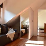 New Central Rooftop With Private Wellness, Sauna & Whirlpool Bath
