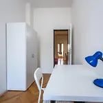 Apartments Stepanska 36