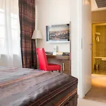 Ea Hotel Crystal Palace