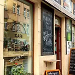 Apartments Cafe No.22