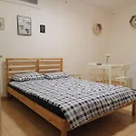 Basement Flat In The City Center!!