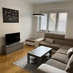 Praha 3 Apartman S Balkonem