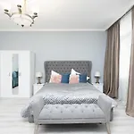 Luxury Central 150M2 Apartment On Wencelas Square With Private Garage