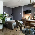 Cozy Modern Studio In Prague\'S Absolute Center