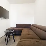 Apartments / 10 Min From Center / O2 Arena