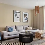 Prague Days - Stylish Apartments With Terrace - Parking - Quiet Area