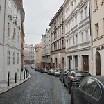 Skolska Junior Apartment