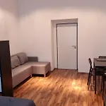Comfortable Apartment Great Location Close To City Center