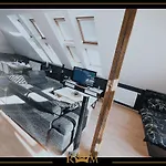 Rm Luxury Apartment In Prague • 6 People • Free Parking • Pets