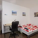 Cozy Basement Flat, Skyshowtime, 3 Minutes To Center