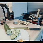 Rm Luxury Apartment In Prague • 6 People • Free Parking • Pets