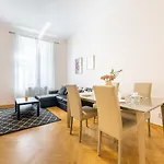 Big Bright Two-Bedroom Apartment In Prague Old Town