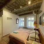 Historical Apartment With Balcony