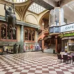 Wenceslas Square Luxury Apartment