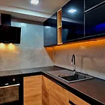 Wellness Gold Apartment With Private Sauna & Jacuzzi