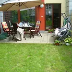 Garden Apartment With Garage In Central Prague